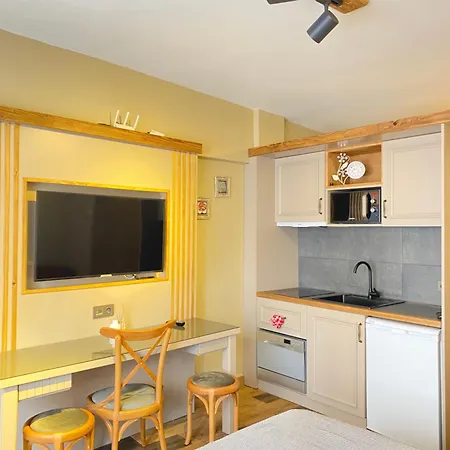 Architect Design - Equipped Flat In Kadikoey Apartment *